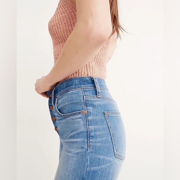 Madewell | Cali Demi-Boot Jeans in Bronson Wash: Button-Front Edition J0533 Sz27 - Picture 3 of 12
